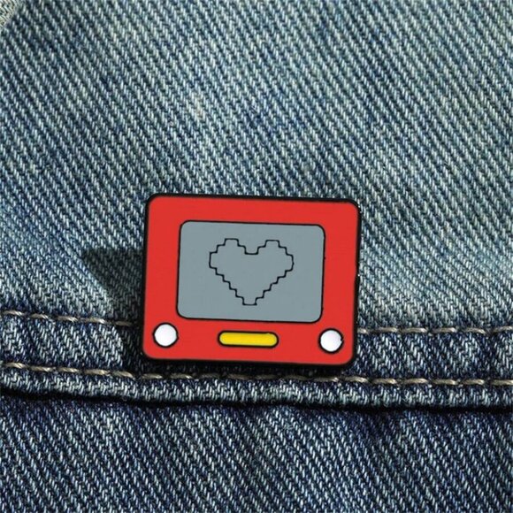Cartoon Cute Love Pattern Card Game Machine Enamel Pin Custom Decorative Brooche - Picture 5 of 5
